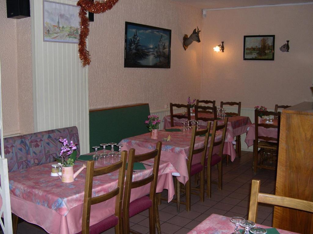 Hotel Restaurant De La Poste A Gérardmer Exterior foto